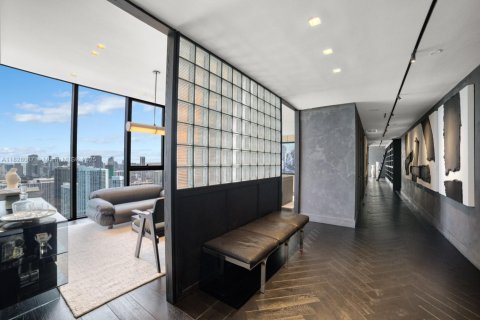 Condo in Miami, Florida, 4 bedrooms № 1934373 - photo 10