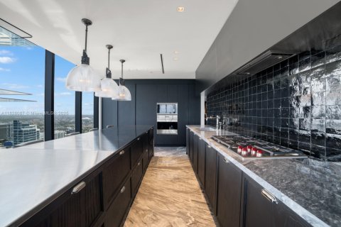 Condo in Miami, Florida, 4 bedrooms № 1934373 - photo 19