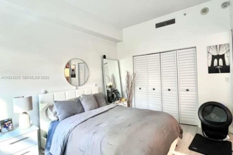 Condo in Miami, Florida № 1982421 - photo 12