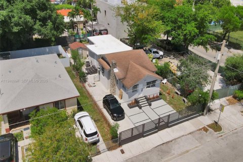 Casa en venta en Miami, Florida, 2 dormitorios, 148.09 m2 № 2002440 - foto 10