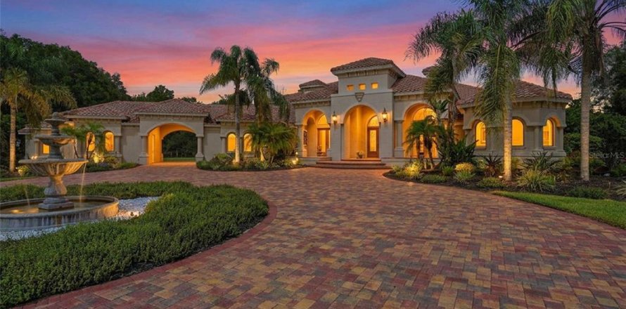Villa ou maison à Brooksville, Floride 4 chambres, 484.67 m2 № 2430766