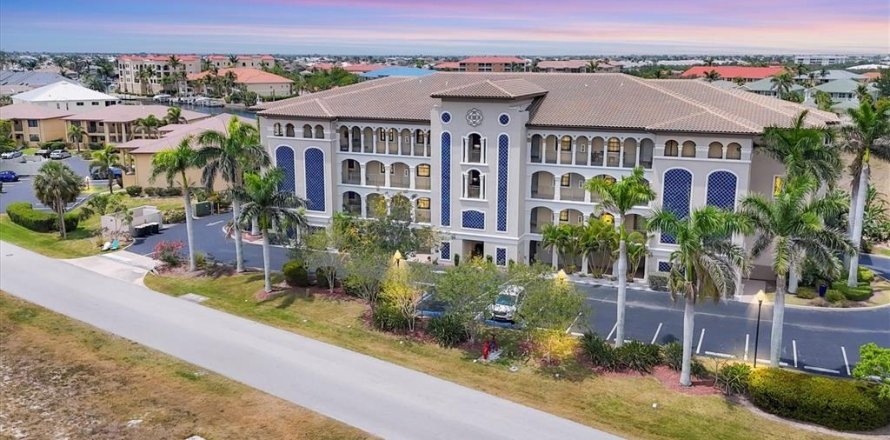 Condo in Punta Gorda, Florida, 3 bedrooms  № 1732464