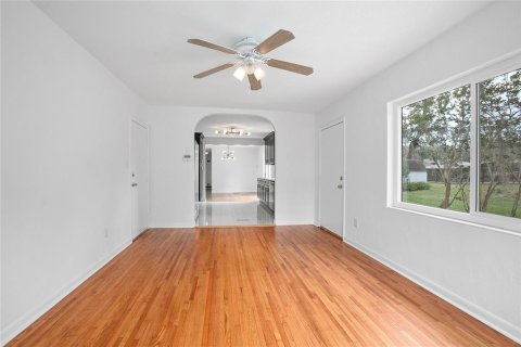 House in DeLand, Florida 3 bedrooms, 149.76 sq.m. № 1742684 - photo 14