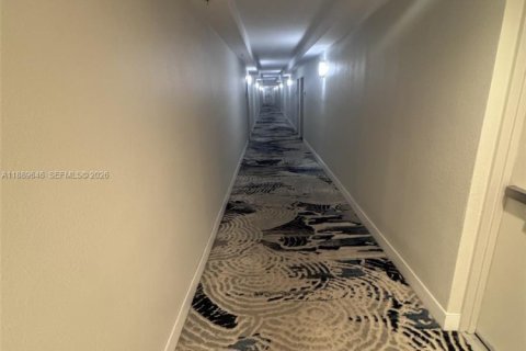 Купить кондоминиум в Холливуд, Флорида 1 спальня, 82.03м2, № 2091390 - фото 12