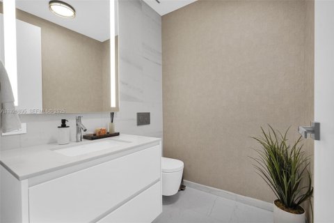 Condominio en venta en Miami, Florida, 3 dormitorios, 267.28 m2 № 1985850 - foto 22