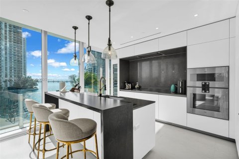 Condominio en venta en Miami, Florida, 3 dormitorios, 267.28 m2 № 1985850 - foto 19