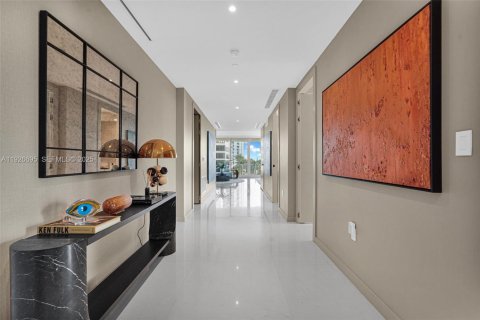 Condominio en venta en Miami, Florida, 3 dormitorios, 267.28 m2 № 1985850 - foto 5