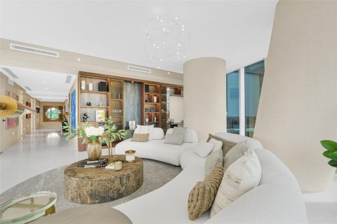 Condominio en venta en Miami, Florida, 3 dormitorios, 267.28 m2 № 1985850 - foto 10
