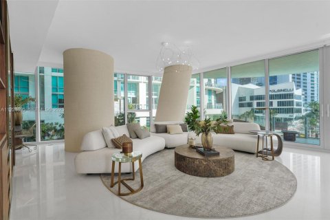Condominio en venta en Miami, Florida, 3 dormitorios, 267.28 m2 № 1985850 - foto 14