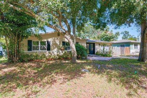 House in Clearwater, Florida 2 bedrooms, 99.78 sq.m. № 2294657