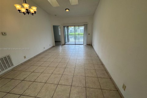 Condominio en venta en Lauderhill, Florida, 2 dormitorios, 89.65 m2 № 1846200 - foto 14