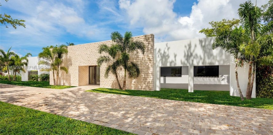 Casa en Pinecrest, Florida 6 dormitorios, 361.48 m2 № 2063066