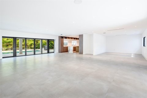 Casa en venta en Pinecrest, Florida, 6 dormitorios, 361.48 m2 № 2063066 - foto 3