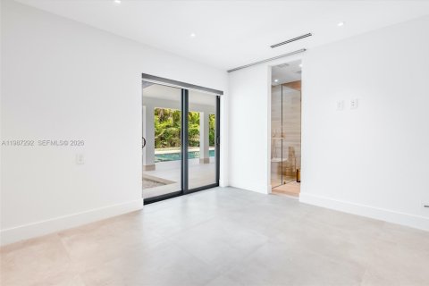 Casa en venta en Pinecrest, Florida, 6 dormitorios, 361.48 m2 № 2063066 - foto 23