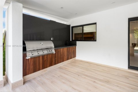 Casa en venta en Pinecrest, Florida, 6 dormitorios, 361.48 m2 № 2063066 - foto 14