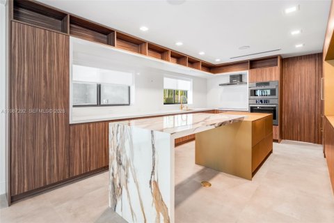 Casa en venta en Pinecrest, Florida, 6 dormitorios, 361.48 m2 № 2063066 - foto 6