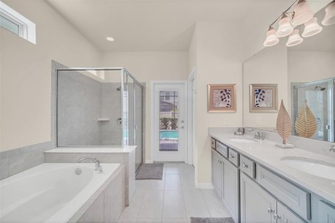 Villa ou maison à vendre à Kissimmee, Floride: 7 chambres, 307.88 m2 № 1826539 - photo 20