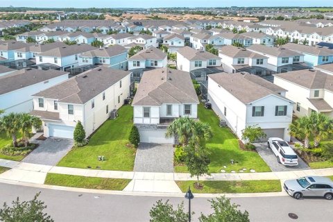 Villa ou maison à vendre à Kissimmee, Floride: 7 chambres, 307.88 m2 № 1826539 - photo 5