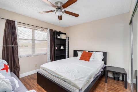 Copropriété à vendre à Sunrise, Floride: 2 chambres, 88.26 m2 № 1781515 - photo 12