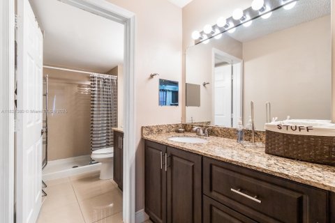 Copropriété à vendre à Sunrise, Floride: 2 chambres, 88.26 m2 № 1781515 - photo 10