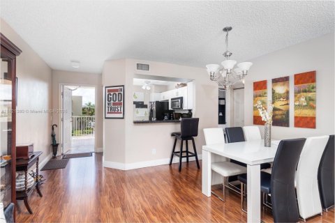 Copropriété à vendre à Sunrise, Floride: 2 chambres, 88.26 m2 № 1781515 - photo 5