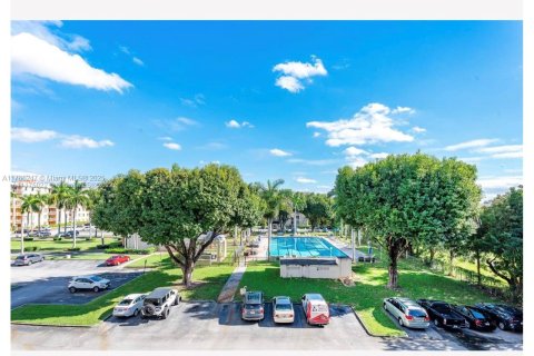 Condominio en venta en Miami, Florida, 1 dormitorio, 64.1 m2 № 1714528 - foto 23