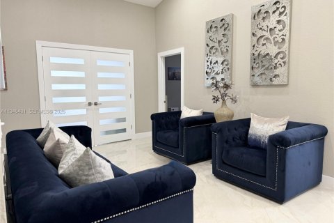 Снять в аренду виллу или дом в Майами-Лейкс, Флорида 3 спальни, 174.56м2, № 2005458 - фото 5