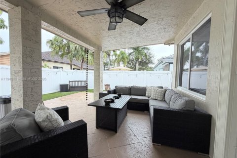 Снять в аренду виллу или дом в Майами-Лейкс, Флорида 3 спальни, 174.56м2, № 2005458 - фото 30