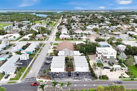 Immobilier commercial à vendre à Cocoa Beach, Floride: 24 chambres, 1022.67 m2 № 2414046 - photo 8