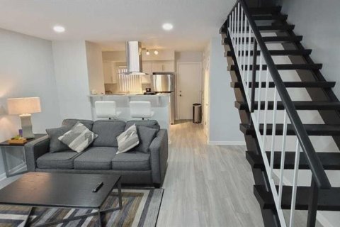 Immobilier commercial à vendre à Cocoa Beach, Floride: 24 chambres, 1022.67 m2 № 2414046 - photo 10