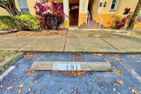 Copropriété à louer à Plantation, Floride: 3 chambres, 124.49 m2 № 1977436 - photo 29