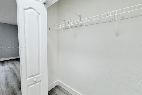 Copropriété à louer à Plantation, Floride: 3 chambres, 124.49 m2 № 1977436 - photo 21