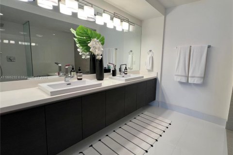 Condominio en alquiler en Sunny Isles Beach, Florida, 3 dormitorios, 143.16 m2 № 1941886 - foto 22
