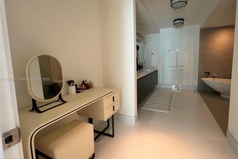 Condominio en alquiler en Sunny Isles Beach, Florida, 3 dormitorios, 143.16 m2 № 1941886 - foto 21
