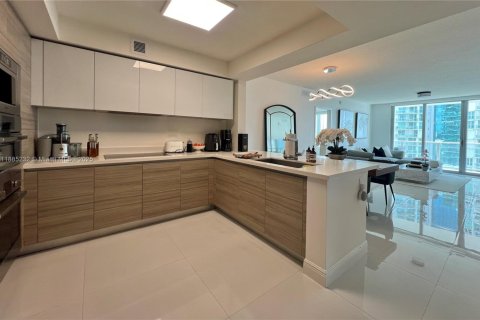 Condominio en alquiler en Sunny Isles Beach, Florida, 3 dormitorios, 143.16 m2 № 1941886 - foto 11