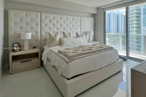 Condominio en alquiler en Sunny Isles Beach, Florida, 3 dormitorios, 143.16 m2 № 1941886 - foto 16