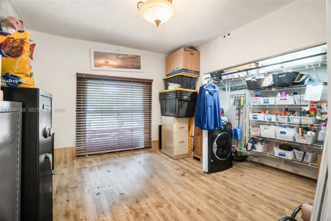 House in Pompano Beach, Florida 2 bedrooms, 103.77 sq.m. № 2048424 - photo 12