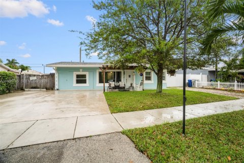 House in Pompano Beach, Florida 2 bedrooms, 103.77 sq.m. № 2048424