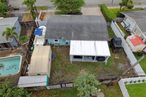House in Pompano Beach, Florida 2 bedrooms, 103.77 sq.m. № 2048424 - photo 30