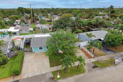 House in Pompano Beach, Florida 2 bedrooms, 103.77 sq.m. № 2048424 - photo 21