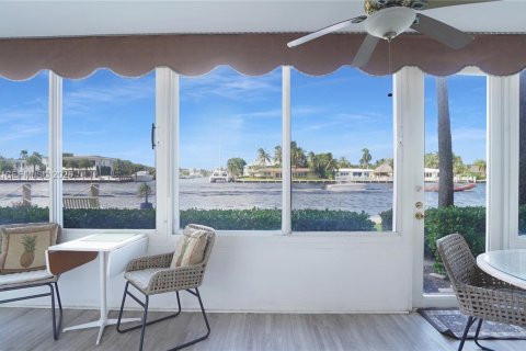 Copropriété à vendre à Pompano Beach, Floride: 1 chambre, 78.97 m2 № 2436113 - photo 3