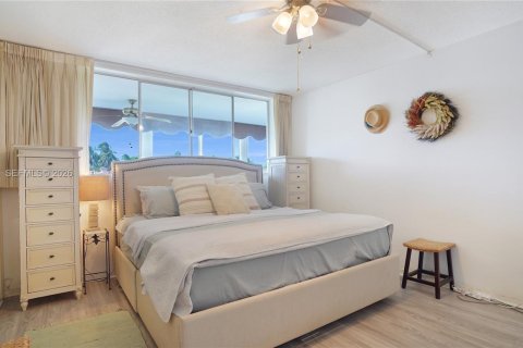 Copropriété à vendre à Pompano Beach, Floride: 1 chambre, 78.97 m2 № 2436113 - photo 21