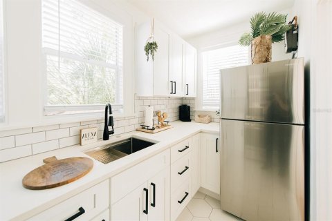 Apartamento en alquiler en Saint Petersburg, Florida, 1 dormitorio, 55.74 m2 № 1870156 - foto 10