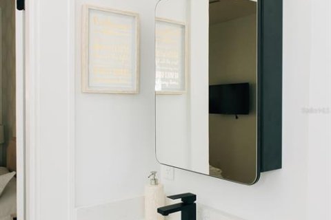 Apartamento en alquiler en Saint Petersburg, Florida, 1 dormitorio, 55.74 m2 № 1870156 - foto 29