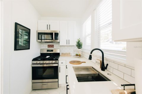 Apartamento en alquiler en Saint Petersburg, Florida, 1 dormitorio, 55.74 m2 № 1870156 - foto 7