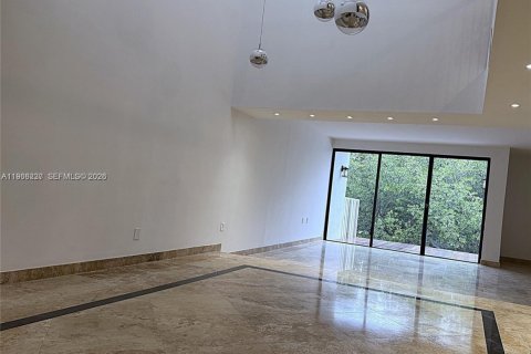 Купить таунхаус в Санни-Айлс-Бич, Флорида 3 спальни, 210.42м2, № 2028090 - фото 9