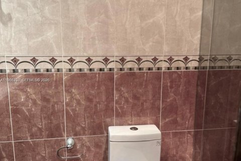 Купить таунхаус в Санни-Айлс-Бич, Флорида 3 спальни, 210.42м2, № 2028090 - фото 30