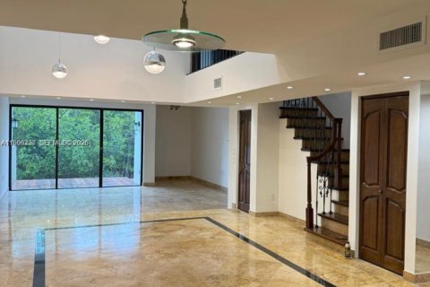 Купить таунхаус в Санни-Айлс-Бич, Флорида 3 спальни, 210.42м2, № 2028090 - фото 12