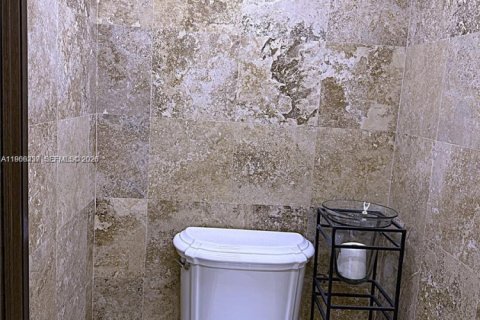 Купить таунхаус в Санни-Айлс-Бич, Флорида 3 спальни, 210.42м2, № 2028090 - фото 11