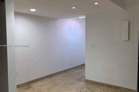 Купить таунхаус в Санни-Айлс-Бич, Флорида 3 спальни, 210.42м2, № 2028090 - фото 5